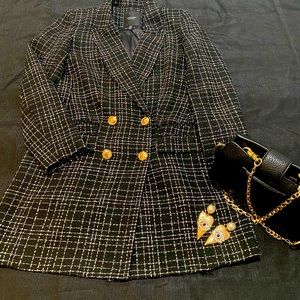 B&W Tweed striped  blazer w/ gold buttons. Purse & Earrings not included.